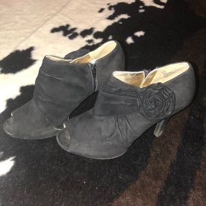Black peep toe mission heels size 11